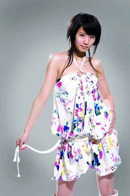 SHE���´�������д�� �Ը�˧��