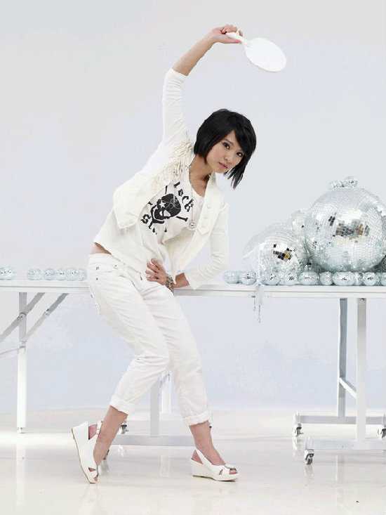 SHE���´�������д�� �Ը�˧��