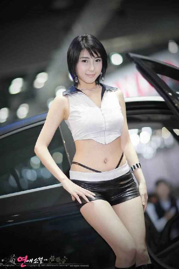 �����Ը���Ů��ģ