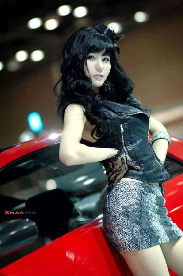 �����Ը���Ů��ģ