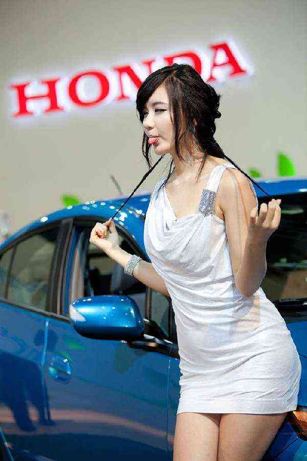 �����Ը���Ů��ģ