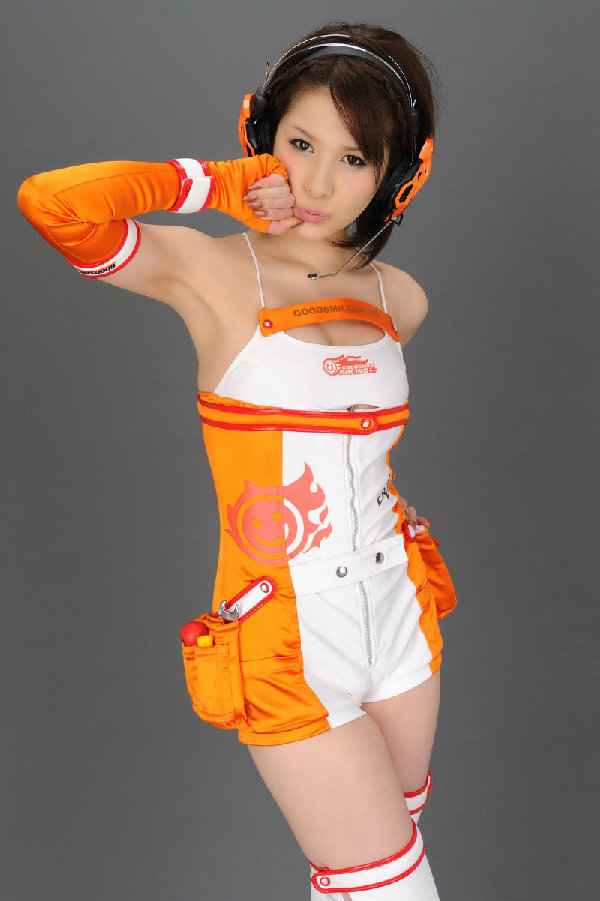 �Ը�F1��ģ��������д�� [20P]