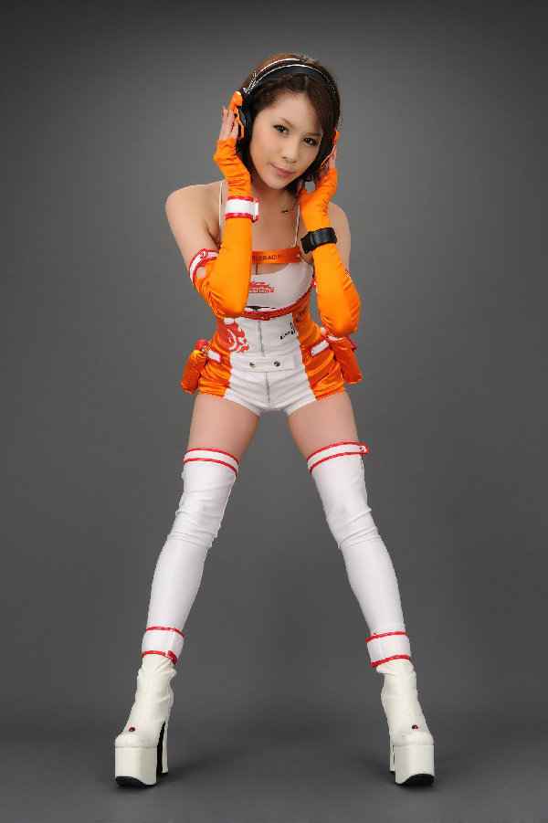 �Ը�F1��ģ��������д�� [20P]