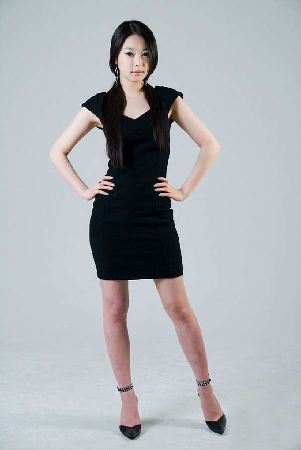 ������һ��Ů��ģ��Ӣ��