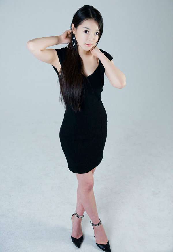 ������һ��Ů��ģ��Ӣ��