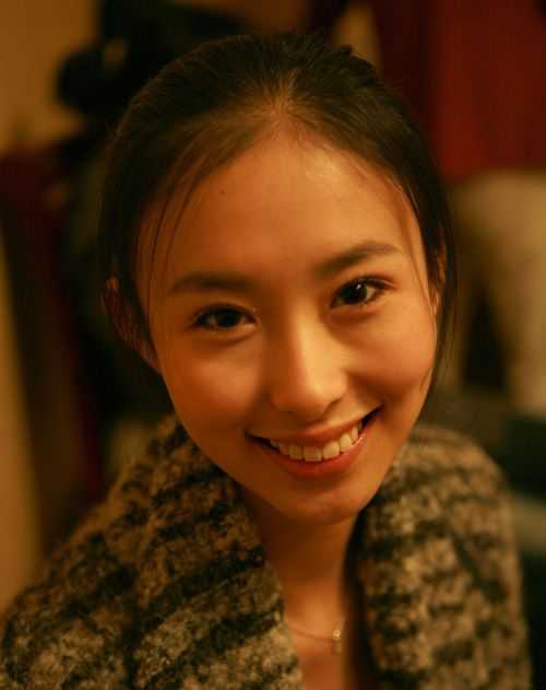 车模兽兽长发素颜自拍照