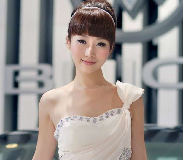 ��ݸ���ʳ�չ����ģ��  [15P]