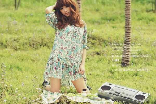 ��ϵƽ����Ůģ��ȹ��ƮƮ