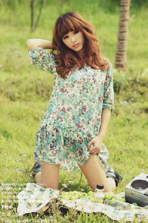 ��ϵƽ����Ůģ��ȹ��ƮƮ