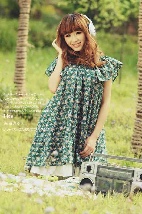 ��ϵƽ����Ůģ��ȹ��ƮƮ