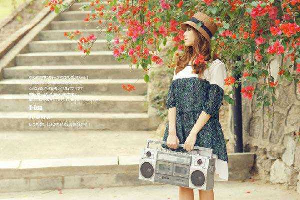 ��ϵƽ����Ůģ��ȹ��ƮƮ