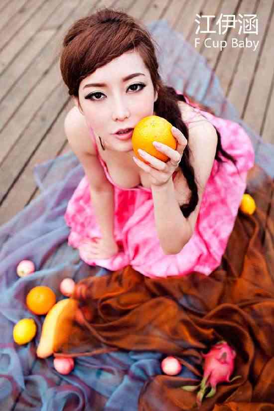 ���n��Ѫ�� ��Ůģ�ةv�������w