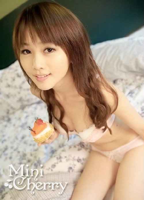 �Ըв�ʧ�崿��Сӣ��Ů��