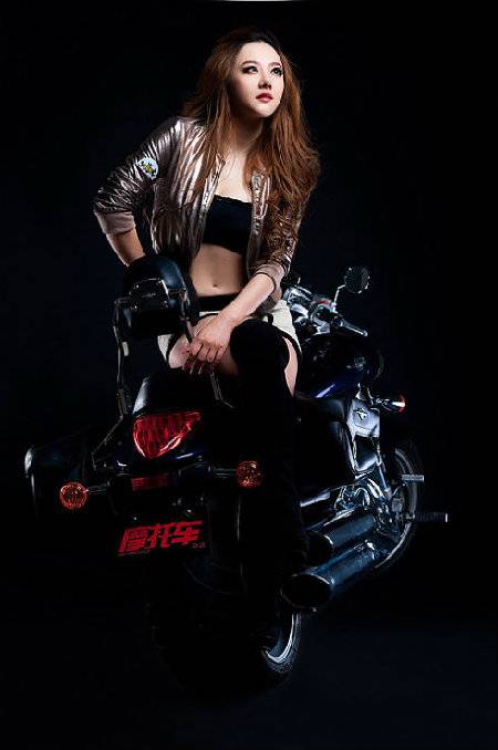 �������Ըп�Ұ��Ů