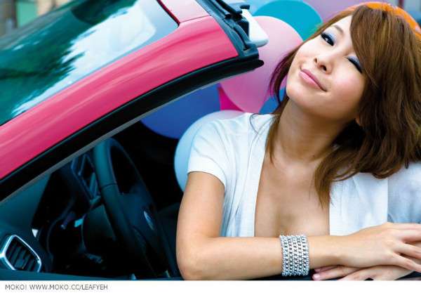 ���վ�ɫ��Ůģ��-Makiyo