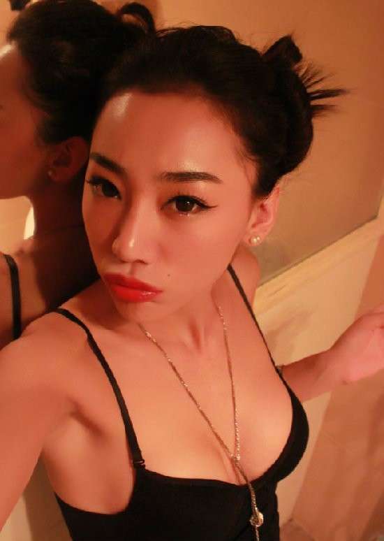 ɽ����Ůģ�ض�~����������~¶������