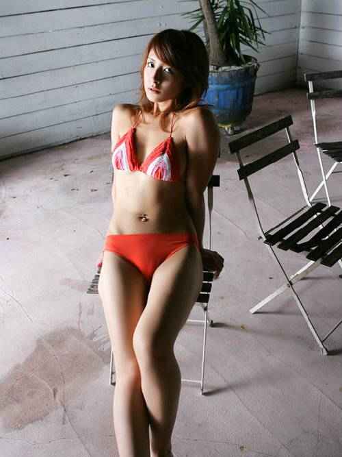 �ձ��Ȼ�����Ů