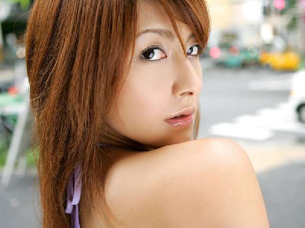 �ձ��Ȼ�����Ů