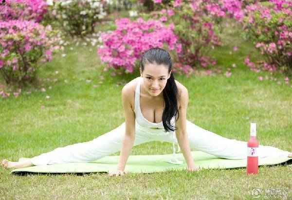 ������Ůĸ�����ŵ��٤����ͼ