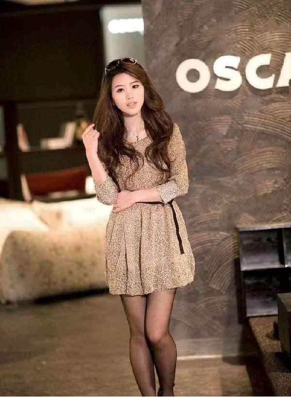 ���ʷǷ�����Ůƽ��ģ��