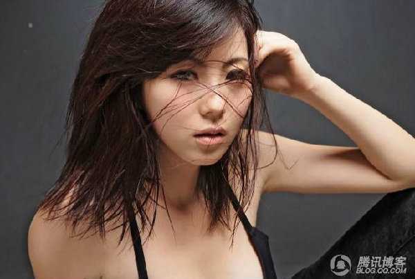 ʱ���ã��Ϻ����ð�ɫ��˿�Ը�¶����