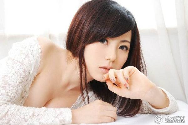 ʱ���ã��Ϻ����ð�ɫ��˿�Ը�¶����