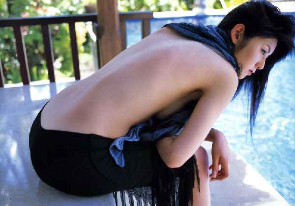 日本美女高清性感写真