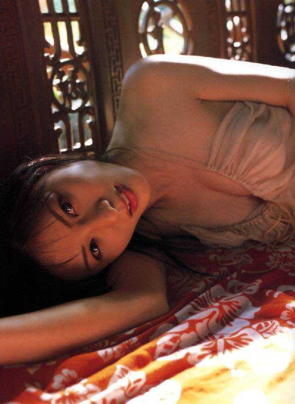 日本美女高清性感写真