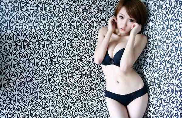 ������Ů�¼϶䴲������д��