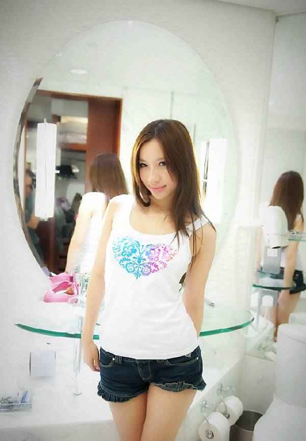 �Ըн���С��Ů