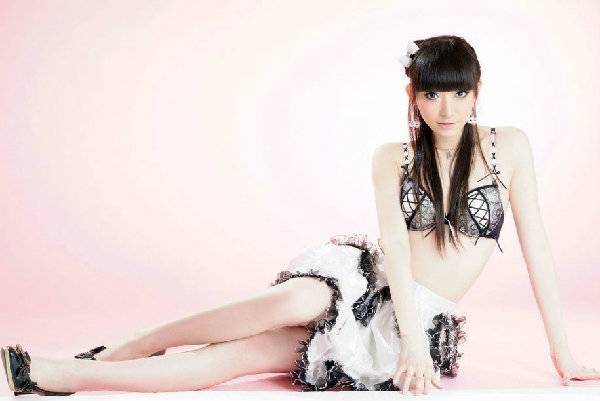 �������ʵ��Ը�Ů��