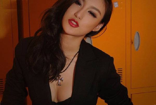 �����ң���һ�����߶�д���������