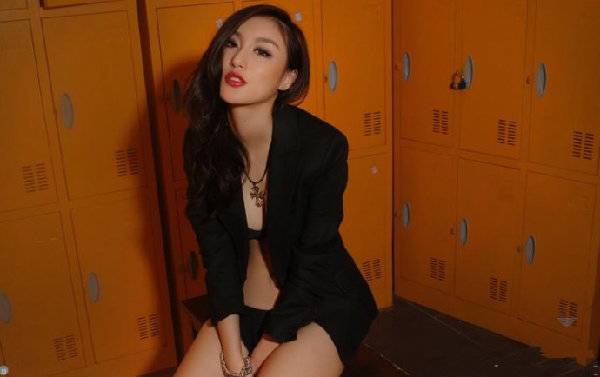 �����ң���һ�����߶�д���������