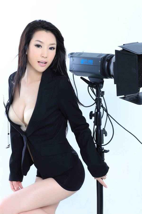 ���顱�˶ཿ,������Ӣ�۾�����