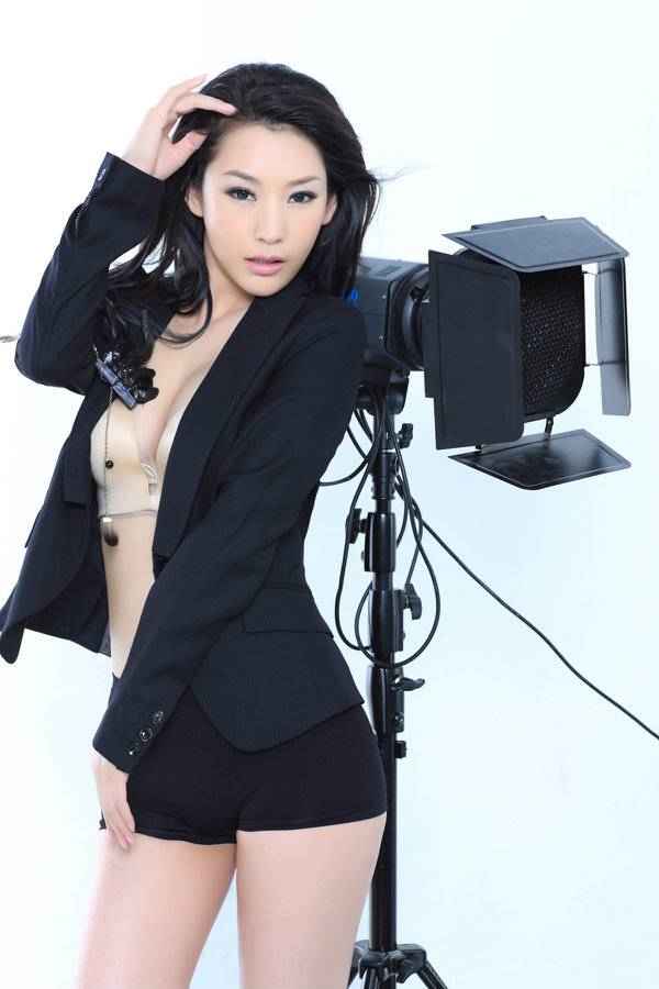 ���顱�˶ཿ,������Ӣ�۾�����