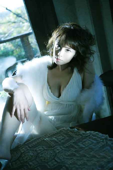 �����Ȼ�����������Ը���Ů