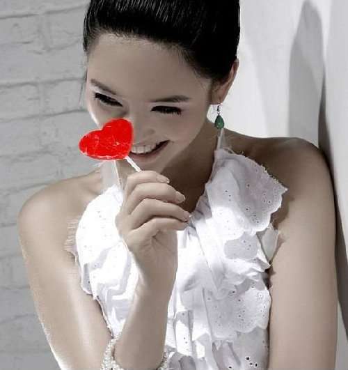 ��ɫ��Ůʱ�и���д��