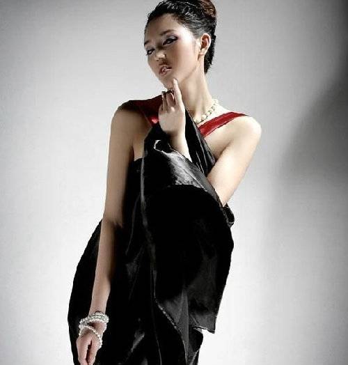 ��ɫ��Ůʱ�и���д��