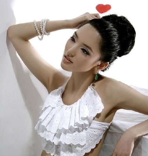 ��ɫ��Ůʱ�и���д��