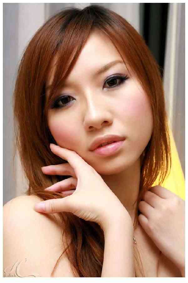 �Ը�Ư��������Ů  [15P]