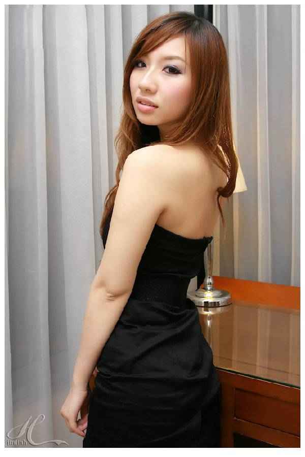 �Ը�Ư��������Ů  [15P]