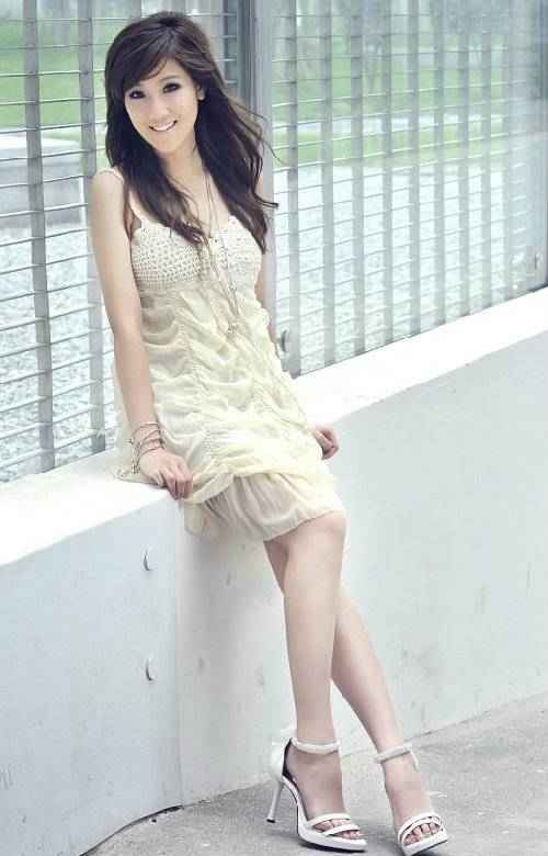 ������Ů����ױ�Ӽҷ�