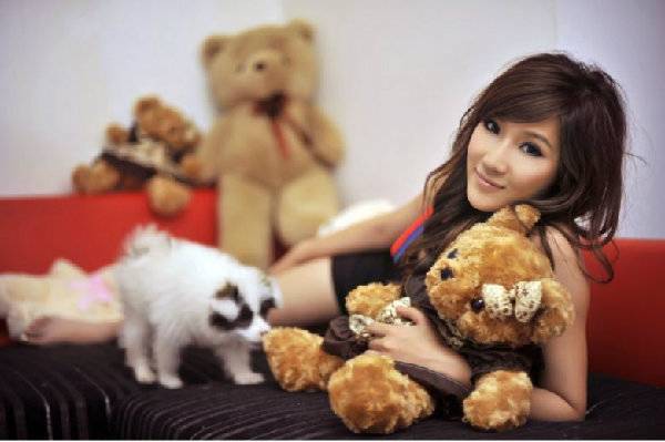 ������Ů����ױ�Ӽҷ�