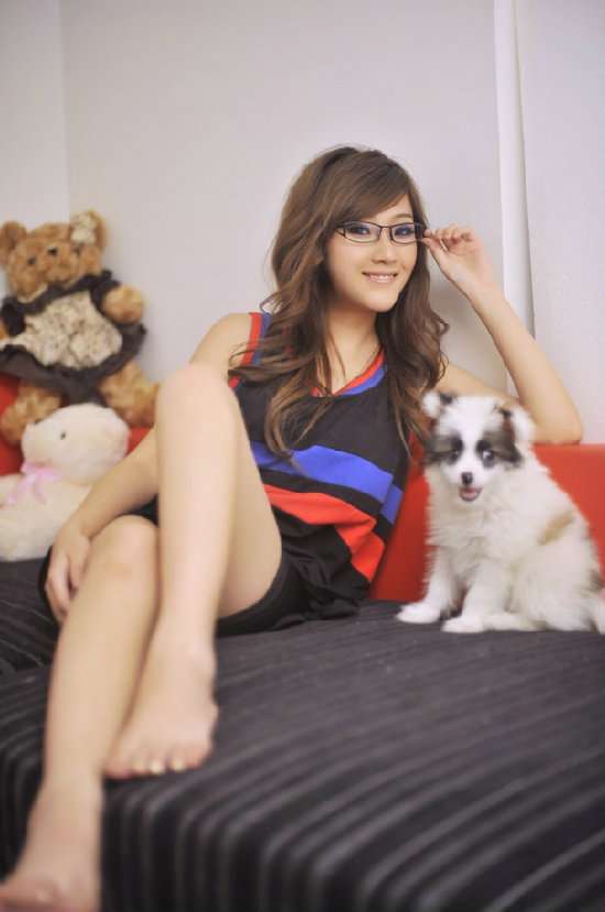 ������Ů����ױ�Ӽҷ�