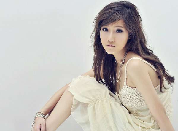 ������Ů����ױ�Ӽҷ�