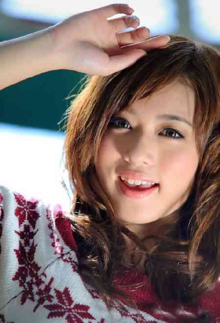 �崿������Ů��Ө��͸