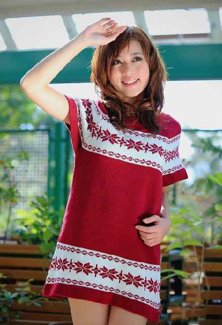 �崿������Ů��Ө��͸