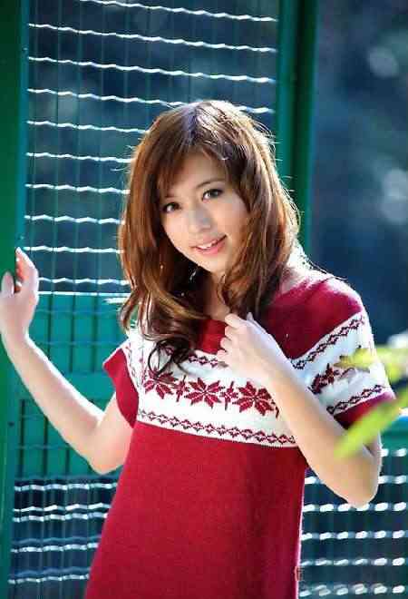 �崿������Ů��Ө��͸