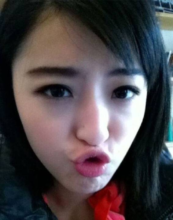 央视体育新晋美女主播走红 被赞是正妹清纯超奶茶妹妹